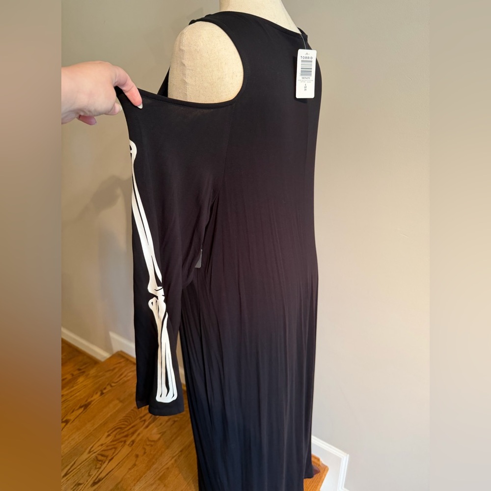 NWT Torrid Skeleton Supersoft Cold Shoulder Maxi Dress - Torrid Size 4 (26, 4X) - Picture 11 of 16